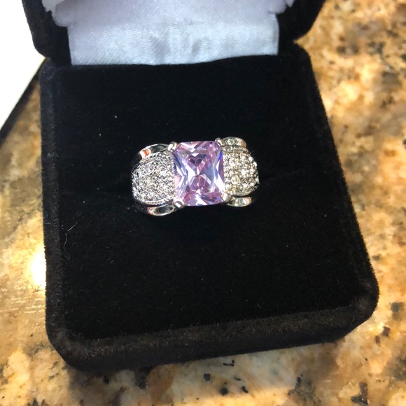 2-3 CARAT SQUARE PURPLE CZ RING SIZE 6 - Picture 4 of 4